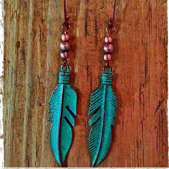 HP!  Boho Cowgirl Turquoise Feather Earrings - Picture 3 of 8